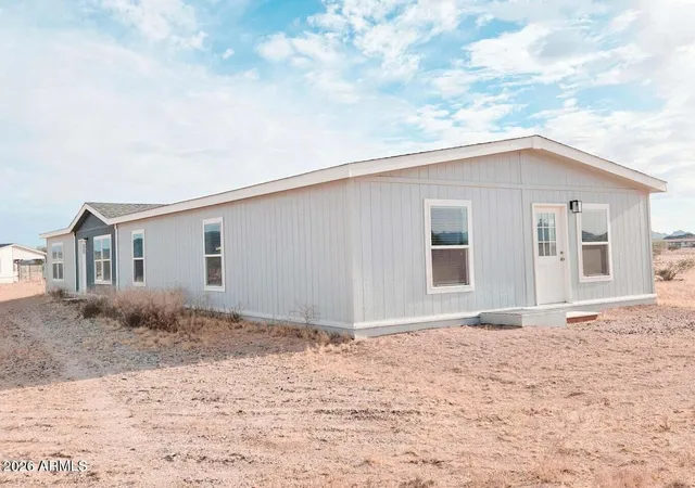 Photo 3 of Manufactured home for sale at 3034 N 431st Avenue, Tonopah, AZ 85354 | MLS# 7079122 | Listing updated on 2026-09-12