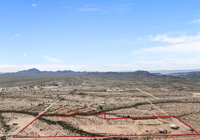 Photo 3 of Manufactured home for sale at 39050 Dobbins Ln, Salome, AZ 85348 | MLS# 7079163 | Listing updated on 2026-09-12
