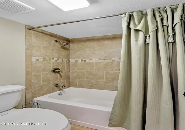 Listing Photo 2 - Condo for sale in building located at 4444 E Paradise Vlg Pkwy N, Phoenix, AZ 85032 - Unit #201