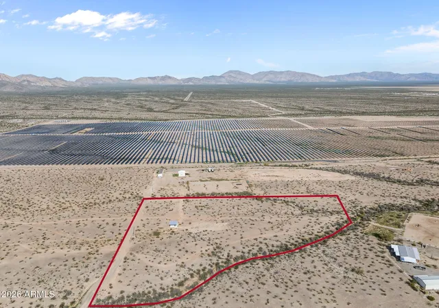 Photo 3 of Manufactured home for sale at 39067 Ave 57 1/4th, Salome, AZ 85348 | MLS# 7079175 | Listing updated on 2026-09-12