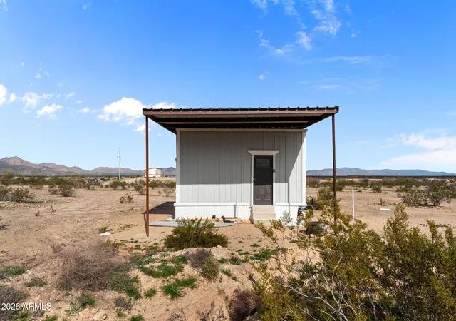 Photo 4 of Manufactured home for sale at 39067 Ave 57 1/4th, Salome, AZ 85348 | MLS# 7079175 | Listing updated on 2026-09-12