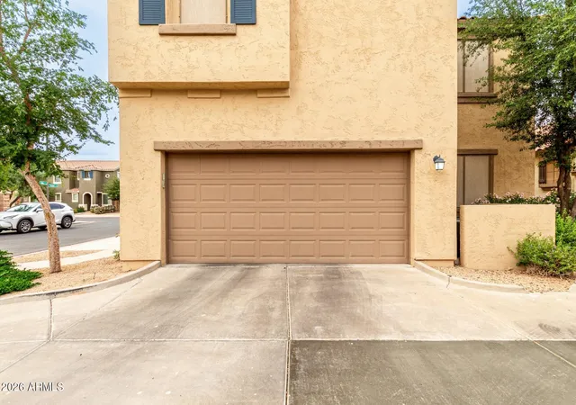 Photo 3 of Single family home for sale at 6321 S Blake St, Gilbert, AZ 85298 | MLS# 7079376 | Listing updated on 2026-09-12
