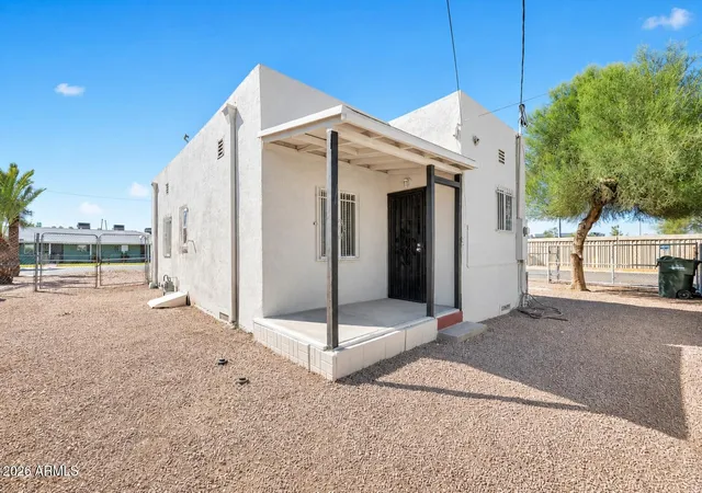 Photo 3 of Single family home for sale at 1729 E Moreland St, Phoenix, AZ 85006 | MLS# 7079419 | Listing updated on 2026-09-12