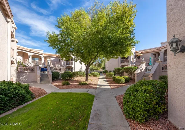 Photo 2 of Townhouse for sale at 9151 W Greenway Rd #273, Peoria, AZ 85381 | MLS# 7079724 | Listing updated on 2026-09-26