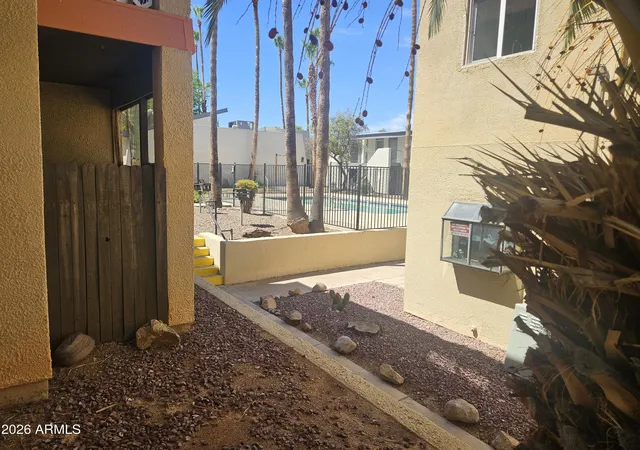 Listing Photo 1 - Condo for sale in building located at 1620 N Wilmot Rd, Tucson, AZ 85712 - Unit #D-174