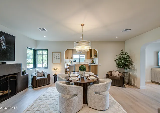 Photo 3 of Sale Pending at 2209 N 12th Avenue, Phoenix, AZ 85007 | MLS# 7079649 | Listing updated on 2026-10-08
