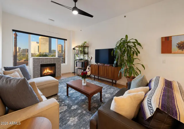 Listing Photo 1 - Condo for sale in building located at 17 W Vernon Ave, Phoenix, AZ 85003 - Unit #316