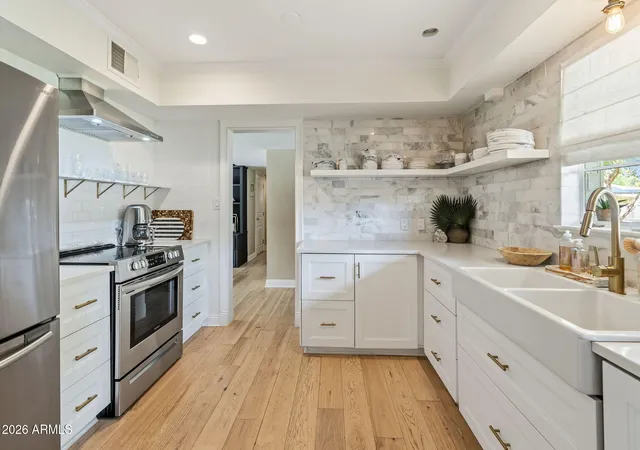 Photo 3 of Sale Pending at 7718 N 2nd Avenue, Phoenix, AZ 85021 | MLS# 7084279 | Listing updated on 2026-09-29
