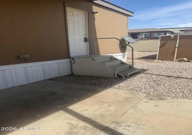Photo 2 of Manufactured home for sale at 7810 W Peoria Ave #21, Peoria, AZ 85345 | MLS# 7083590 | Listing updated on 2026-09-25