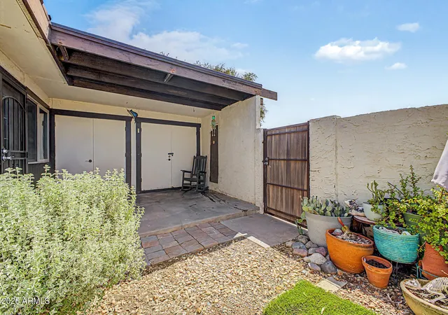 Listing Photo 4 - Condo for sale in building located at 720 S Dobson Rd, Mesa, AZ 85202 - Unit #104
