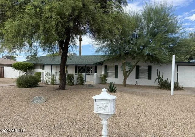 Photo 3 of Single family home for sale at 3034 N 34TH Place, Phoenix, AZ 85018 | MLS# 7081344 | Listing updated on 2026-10-02