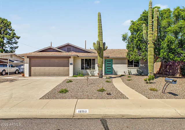 Photo 1 of Single family home for sale at 1650 W Loma Ln, Phoenix, AZ 85021 | MLS# 7084517 | Listing updated on 2026-10-19