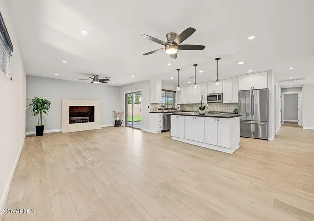 Photo 4 of Single family home for sale at 1650 W Loma Ln, Phoenix, AZ 85021 | MLS# 7084517 | Listing updated on 2026-10-19