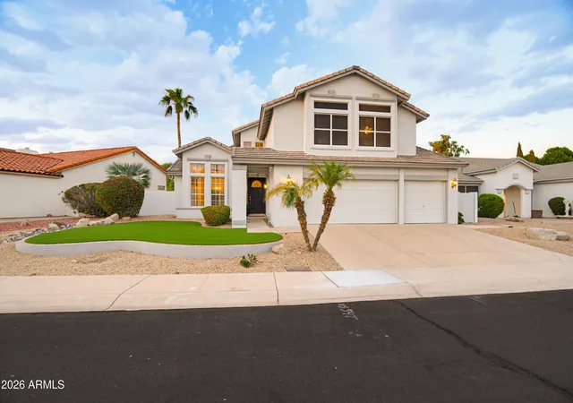Photo 2 of Single family home for sale at 6914 W Escuda Dr, Glendale, AZ 85308 | MLS# 7082576 | Listing updated on 2026-09-29
