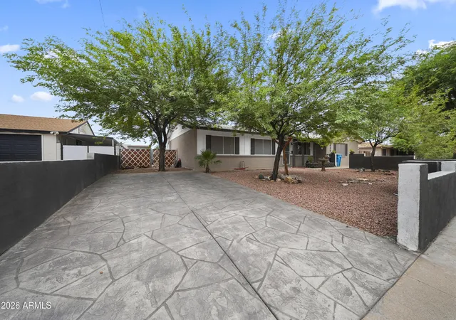 Photo 3 of Single family home for sale at 4035 W Orangewood Ave, Phoenix, AZ 85051 | MLS# 7083282 | Listing updated on 2026-10-29