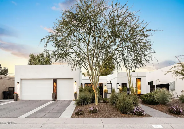 Photo 2 of Single family home for sale at 8610 E Irish Hunter Trl, Scottsdale, AZ 85258 | MLS# 7082584 | Listing updated on 2026-10-11
