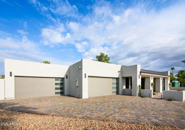 Photo 2 of Sale Pending at 8544 E San Lorenzo Dr, Scottsdale, AZ 85258 | MLS# 7082580 | Listing updated on 2026-09-25