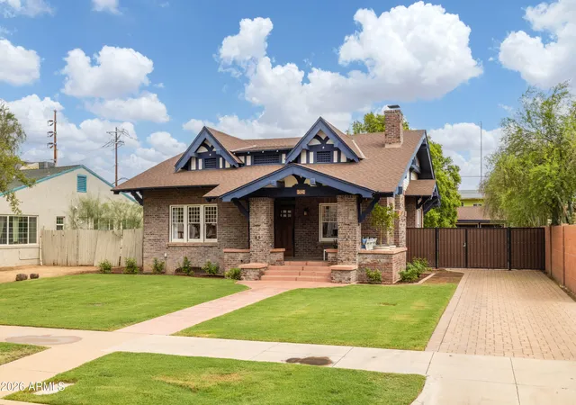 Photo 2 of Single family home for sale at 92 W Lynwood St, Phoenix, AZ 85003 | MLS# 7085608 | Listing updated on 2026-10-02