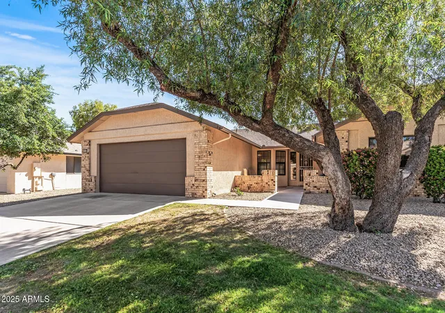 Townhouse for sale at 14123 W Yosemite Dr, Sun City West, AZ 85375 | MLS# 7084334