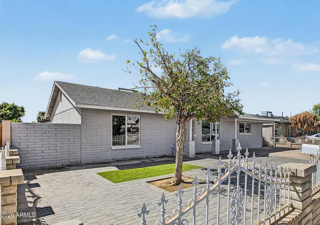 Photo 4 of Single family home for sale at 4923 W Granada Rd, Phoenix, AZ 85035 | MLS# 7085590 | Listing updated on 2026-09-26