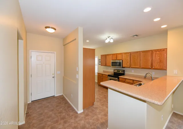 Photo 3 of Sale Pending at 186 W Saddle Way, San Tan Valley, AZ 85143 | MLS# 7085007 | Listing updated on 2026-10-09