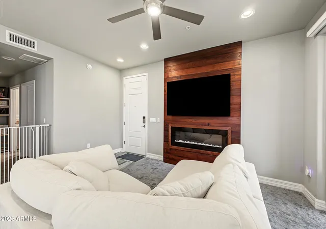 Photo 2 of Condo for sale at 17850 N 68th Street #3063, Phoenix, AZ 85054 | MLS# 7085439 | Listing updated on 2026-09-28