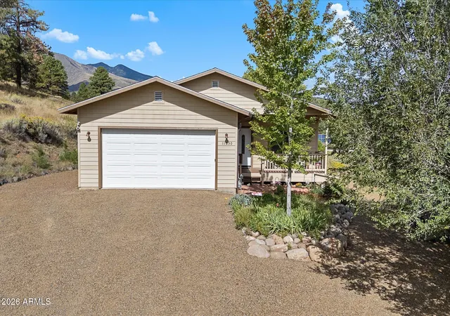 Photo 1 of Single family home for sale at 11630 Homestead Ln, Flagstaff, AZ 86004 | MLS# 7085120 | Listing updated on 2026-09-28