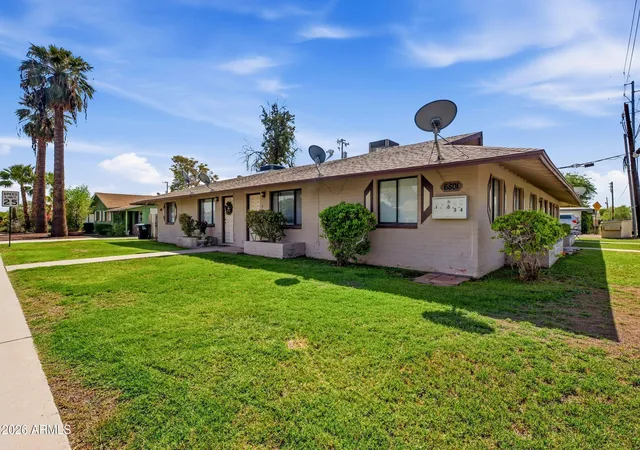 Photo 2 of Townhouse for sale at 6801 E Earll Dr, Scottsdale, AZ 85251 | MLS# 7085378 | Listing updated on 2026-09-25