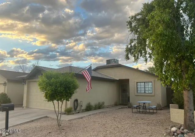 Photo 2 of Single family home for sale at 4826 W Krall St, Glendale, AZ 85301 | MLS# 7084971 | Listing updated on 2026-09-29