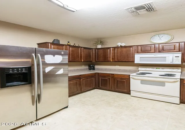 Photo 3 of Single family home for sale at 39013 N Luke Ln, San Tan Valley, AZ 85140 | MLS# 7085587 | Listing updated on 2026-10-07