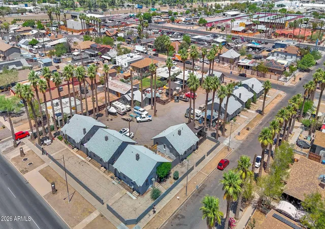 Photo 3 of Townhouse for sale at 2102 W Adams St, Phoenix, AZ 85009 | MLS# 7085334 | Listing updated on 2026-09-25