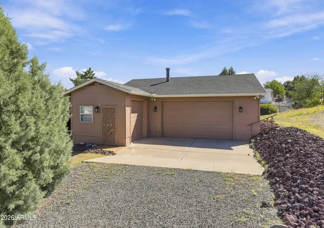 Photo 2 of Single family home for sale at 9531 E Serpentine Ln, Prescott Valley, AZ 86314 | MLS# 7085398 | Listing updated on 2026-09-26