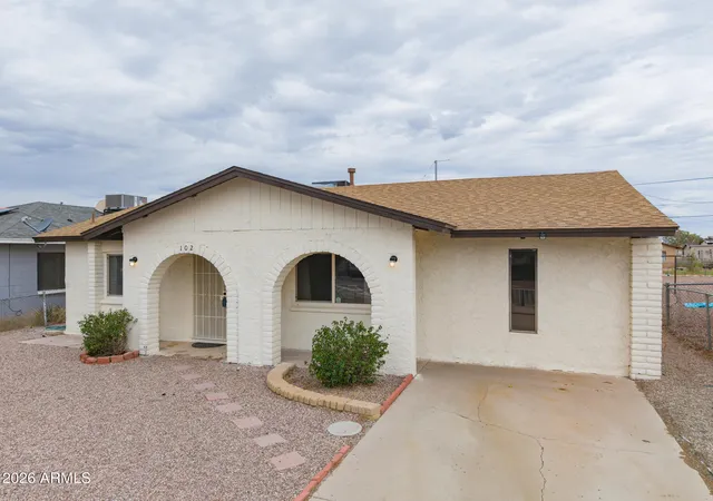 Photo 3 of Single family home for sale at 102 E Cedar Ave, Casa Grande, AZ 85122 | MLS# 7085435 | Listing updated on 2026-09-26