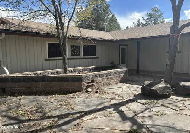 Photo 2 of Single family home for sale at 1818 N San Francisco St, Flagstaff, AZ 86001 | MLS# 7088027 | Listing updated on 2026-10-29
