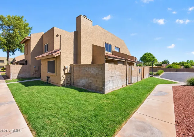 Listing Photo 4 - Condo for sale in building located at 222 W Brown Rd, Mesa, AZ 85201 - Unit #99