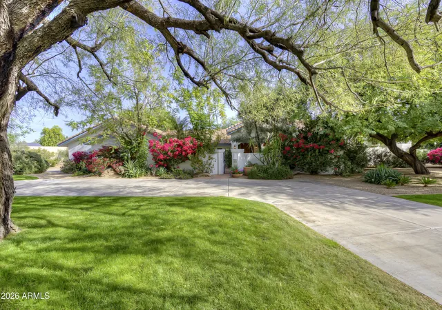 Photo 1 of Single family home for sale at 9825 N 51st Place, Paradise Valley, AZ 85253 | MLS# 7096737 | Listing updated on 2026-10-26