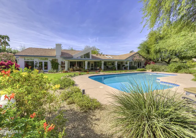 Photo 3 of Single family home for sale at 9825 N 51st Place, Paradise Valley, AZ 85253 | MLS# 7096737 | Listing updated on 2026-10-26