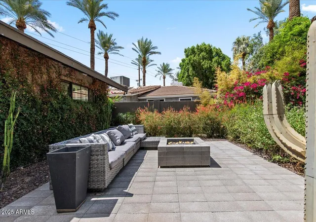 Photo 1 of Single family home for sale at 4721 E Calle Redonda, Phoenix, AZ 85018 | MLS# 7094803 | Listing updated on 2026-10-26