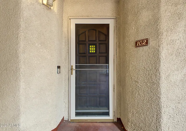 Listing Photo 1 - Condo for sale in building located at 4330 N 5Th Ave, Phoenix, AZ 85013 - Unit #102
