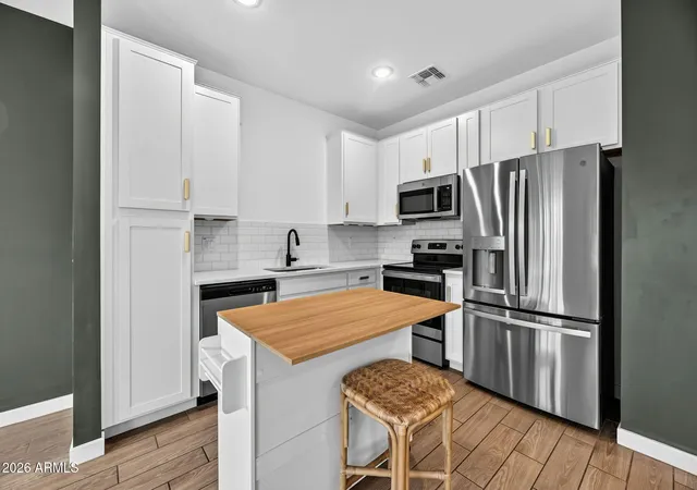 Photo 4 of Single family home for sale at 28025 N 28th Avenue, Phoenix, AZ 85085 | MLS# 7099586 | Listing updated on 2026-10-29
