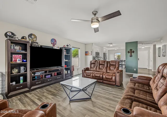 Photo 4 of Single family home for sale at 1071 W Sawgrass Trl, Casa Grande, AZ 85122 | MLS# 7097323 | Listing updated on 2026-10-29