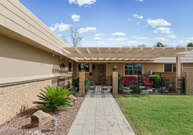 Photo 2 of Townhouse for sale at 15637 N Cameo Dr, Sun City, AZ 85351 | MLS# 7095085 | Listing updated on 2026-10-28