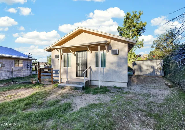 Photo 1 of Single family home for sale at 341 N Lincoln St, Wickenburg, AZ 85390 | MLS# 7095404 | Listing updated on 2026-10-28