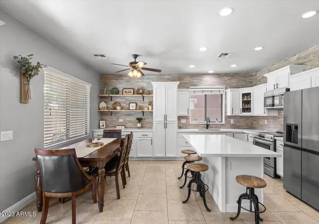 Photo 4 of Single family home for sale at 7325 N 72nd Avenue, Glendale, AZ 85303 | MLS# 7095767 | Listing updated on 2026-10-29