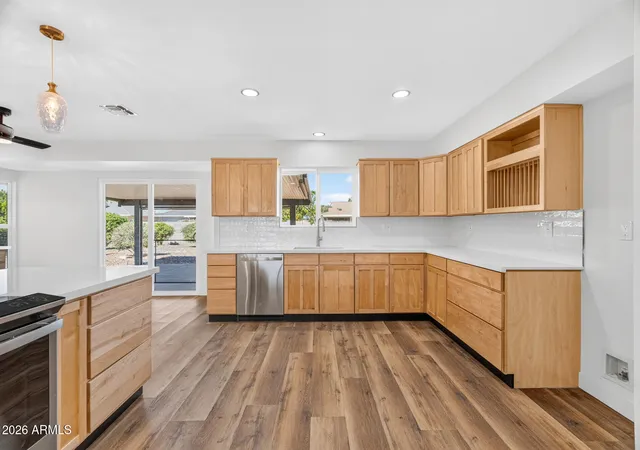 Photo 4 of Single family home for sale at 9606 W Calico Dr, Sun City, AZ 85373 | MLS# 7098212 | Listing updated on 2026-10-29
