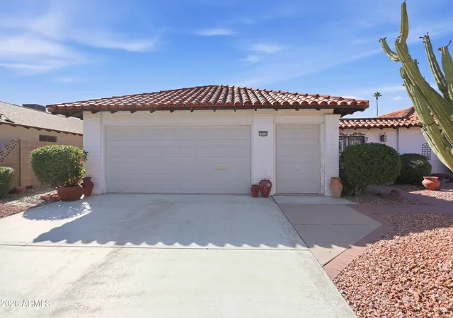 Photo 3 of Single family home for sale at 10510 W Kingswood Cir, Sun City, AZ 85351 | MLS# 7099468 | Listing updated on 2026-10-29