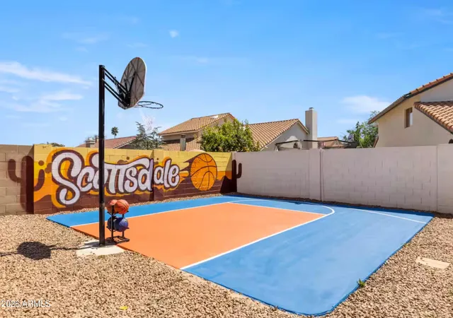 Photo 2 of Sale Pending at 5611 E Claire Dr, Scottsdale, AZ 85254 | MLS# 7099390 | Listing updated on 2026-10-29