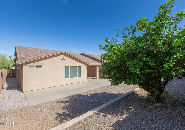 Photo 4 of Single family home for sale at 1429 E Desert Holly Dr, San Tan Valley, AZ 85143 | MLS# 7098946 | Listing updated on 2026-10-28