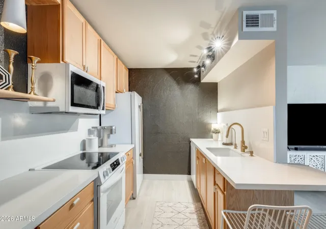 Listing Photo 1 - Condo for sale in building located at 3313 N 68Th St, Phoenix, AZ 85251 - Unit #119