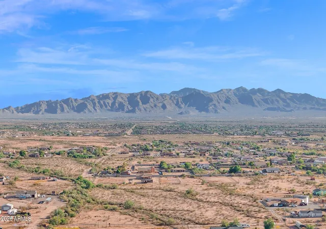Photo 3 of Manufactured home for sale at 32709 N 223rd Drive, Wittmann, AZ 85361 | MLS# 7098525 | Listing updated on 2026-10-28